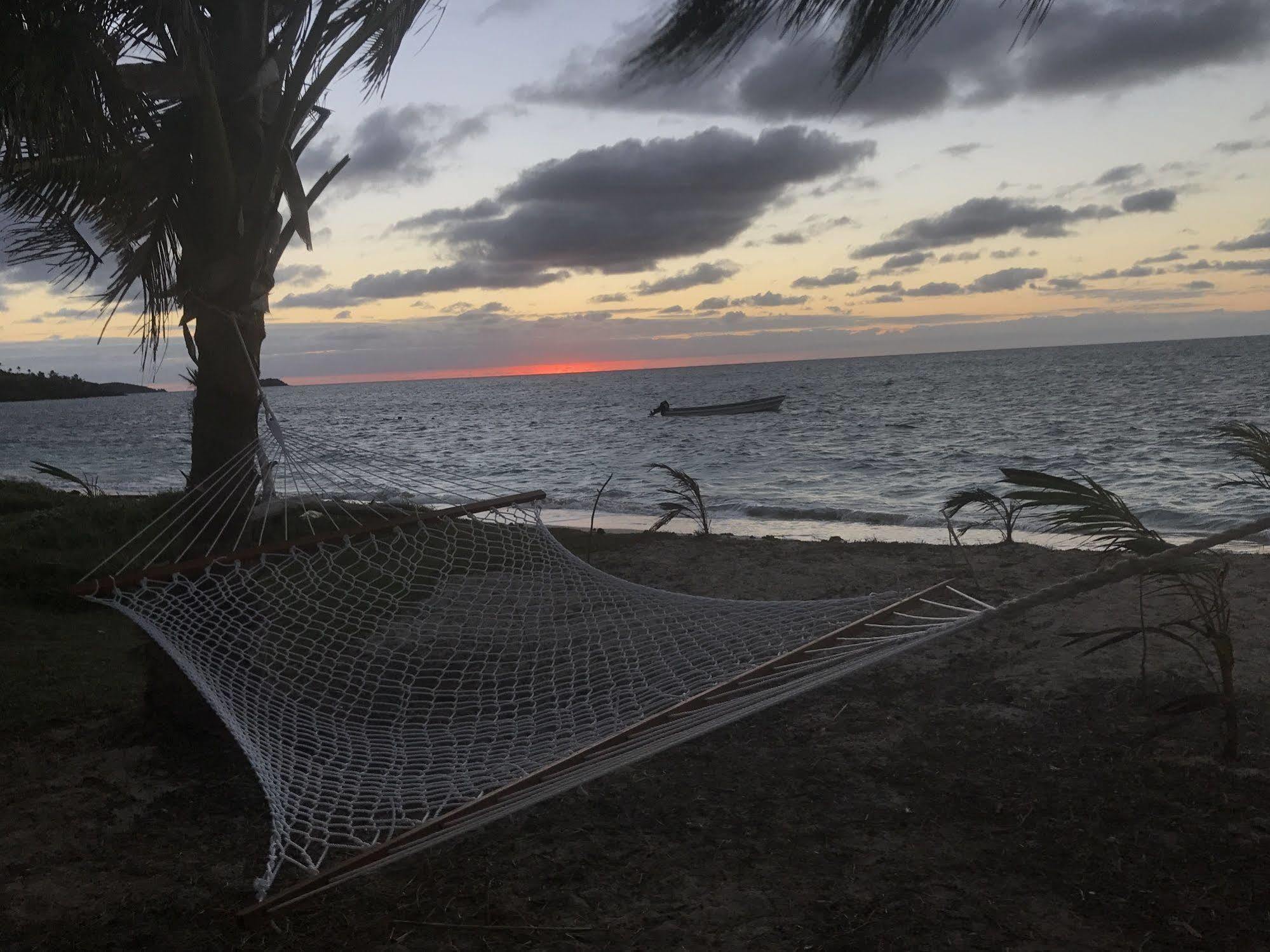 Yasawa Homestays Naisisili Eksteriør bilde